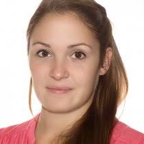Headshot Ashley
